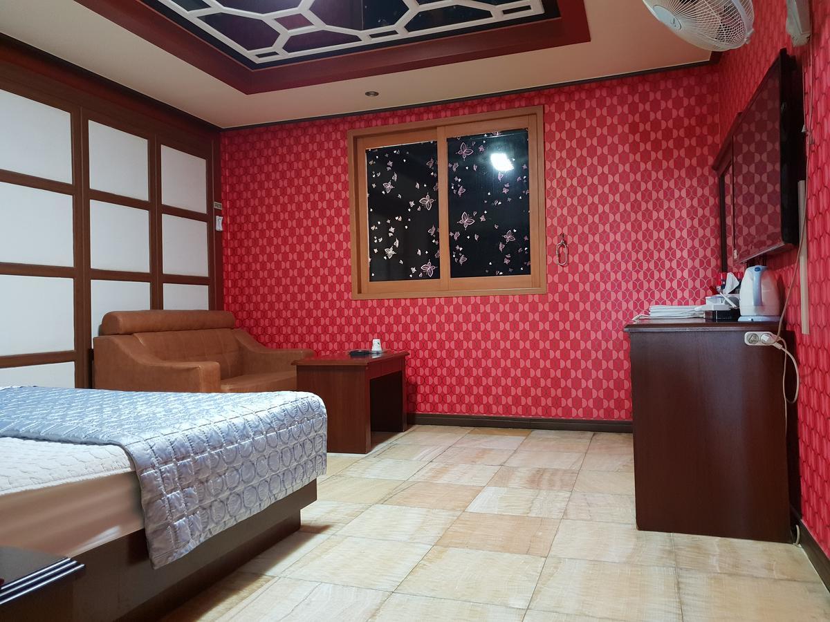 Plus Motel Busan Exterior foto